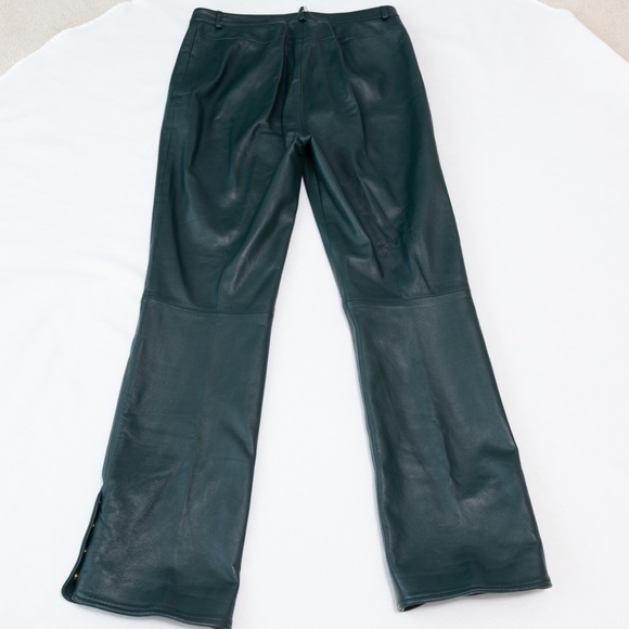 St. John Collection Women's Vintage Green with Gold 100% Leather Pants Size 8 - Picture 2 of 7